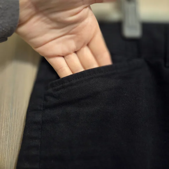 Old Navy Pixie Shorts In Black - Picture 4 of 5